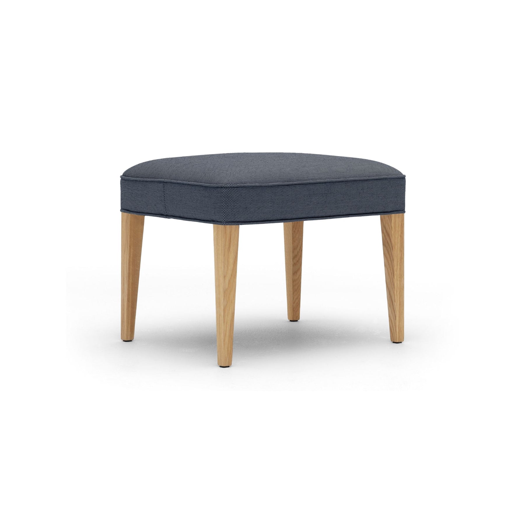 Carl Hansen FH420 Heritage Ottoman in kvadarat Fiord 171 with Oak Oil Legs