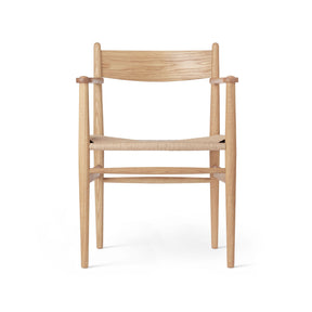 Carl Hansen Wegner CH37 Shaker Arm Chair Oak Oil Front