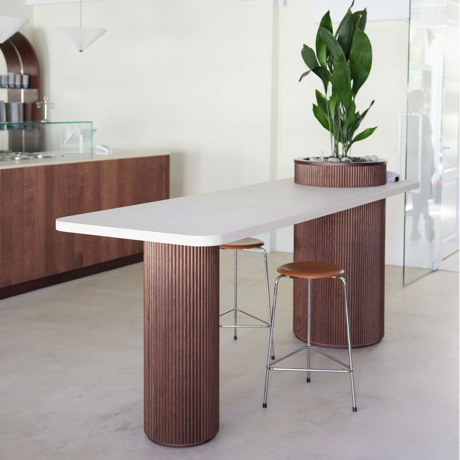 Fritz Hansen Arne Jacobsen High Dot Counter Stools Walnut Leather Polished Chrome in Dutch Ice Cream Shop