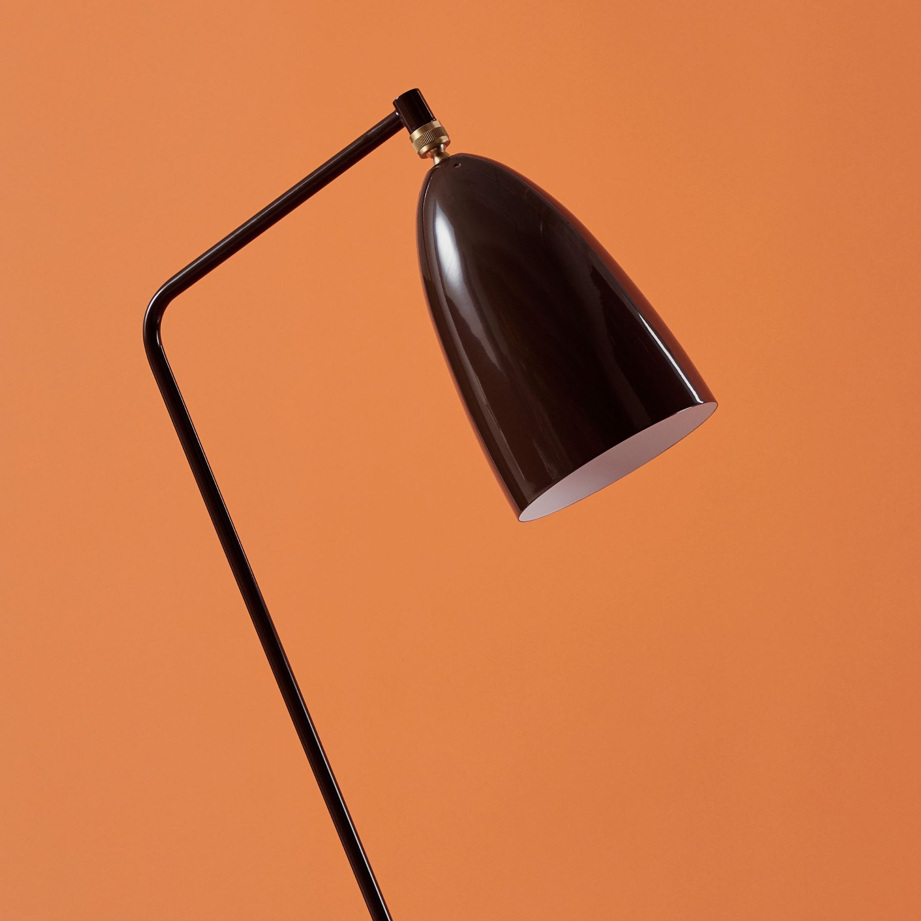 Gubi Grasshopper Floor Lamp Glossy Walnut Brown Finish Detail